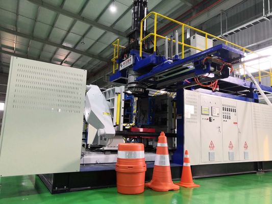 100L Small Barrel Plastic Road Barrier Blow Molding Machine 700kg/H